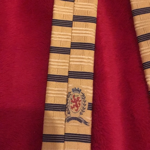 Tommy Hilfiger Gold and Blue Necktie 100% SILK - Picture 6 of 7